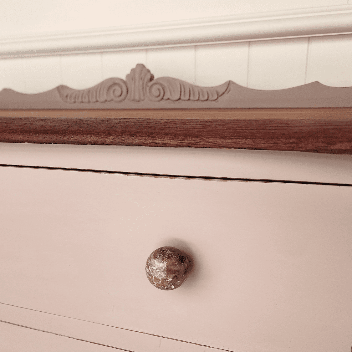 White Solid Marble Decorative Knob with boho style furniture