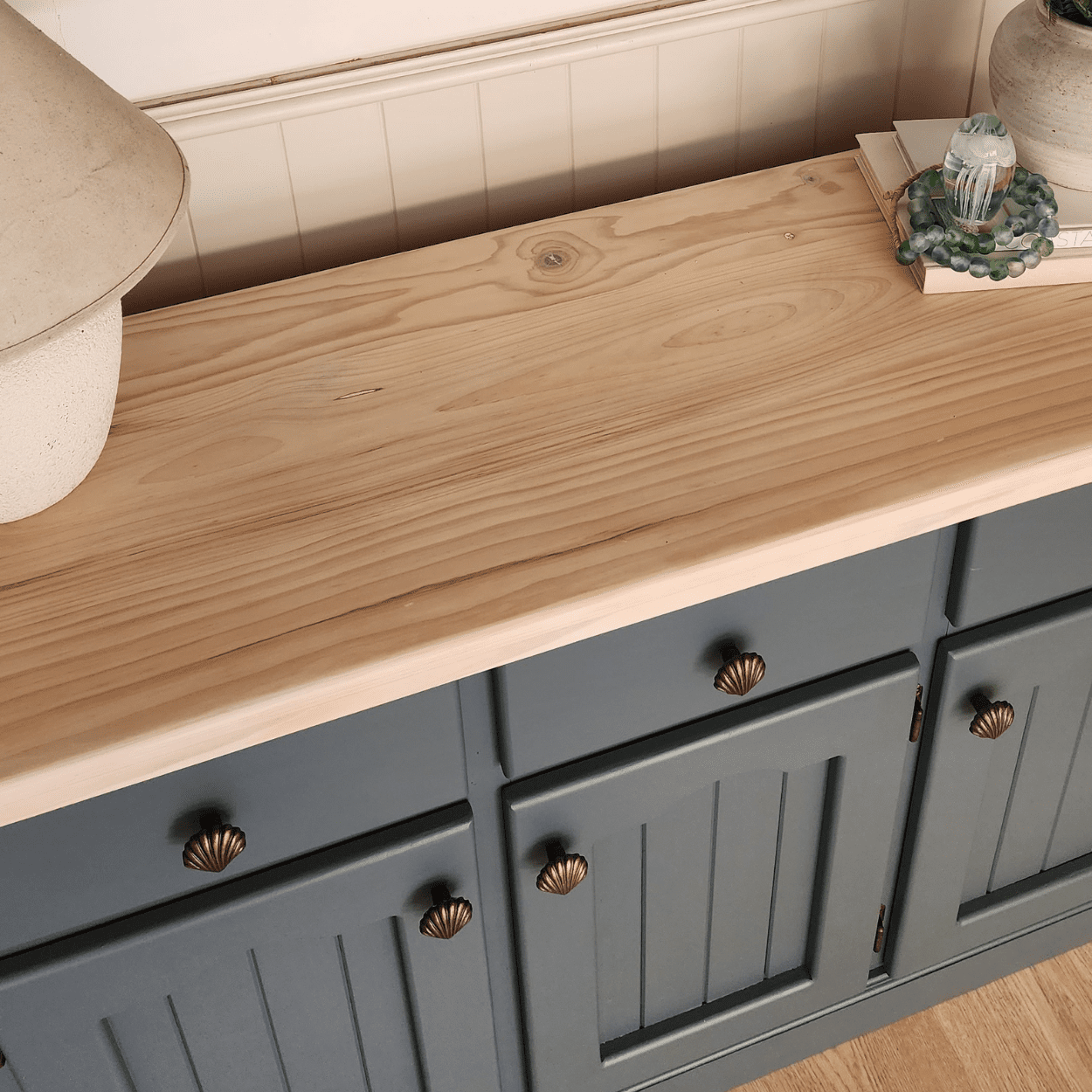 Solid Brass knob shell fan shaped nob with coastal themed furniture